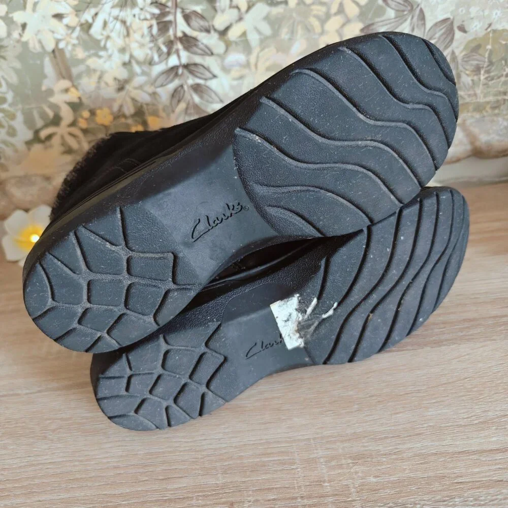 Clarks Carleigh Jade Black Nubuck Leather Knit Comfort Winter Ankle Booties 7.5
